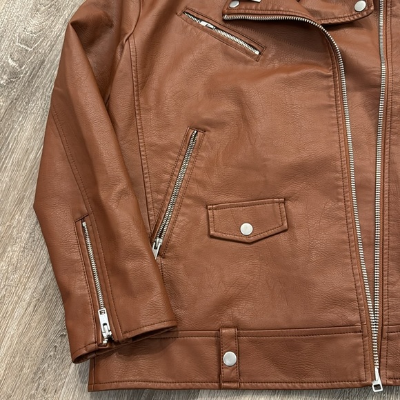 7 for All Mankind Brown Vegan Faux Leather
Moto Jacket sz medium M - Picture 2 of 6